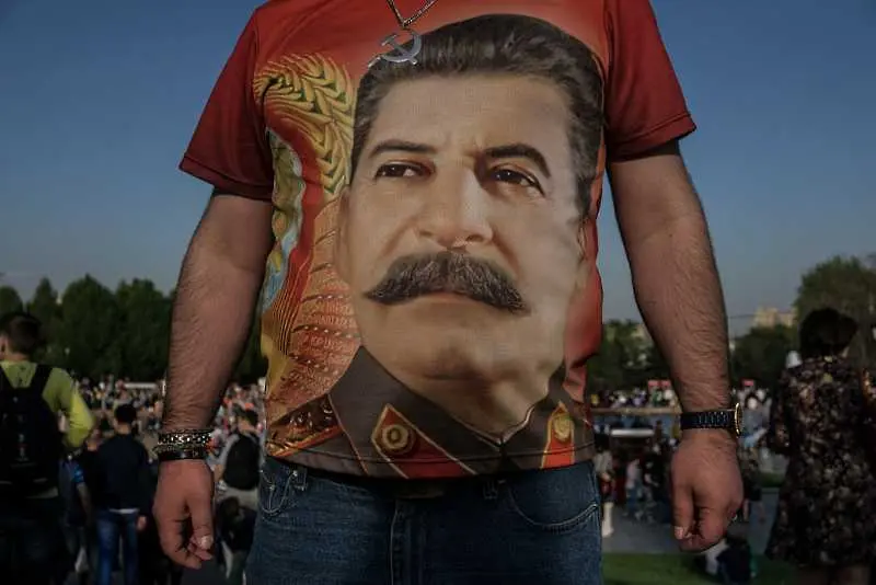 За 30% от украинците Сталин е велик вожд
