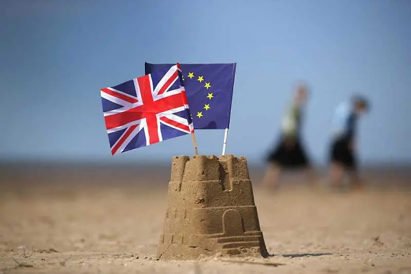 Brexit: Спадът на лирата е много изгоден за британския туризъм