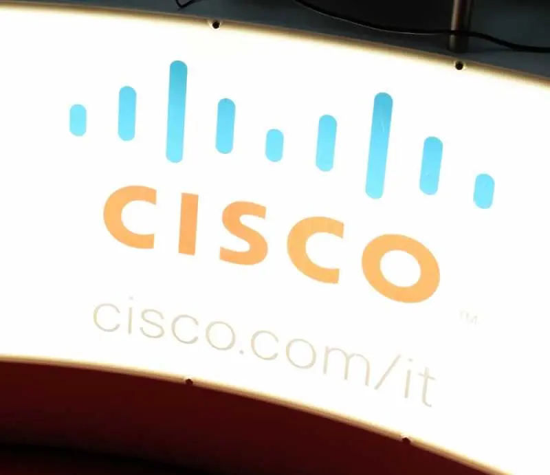 Cisco съкращава 5500 работни места
