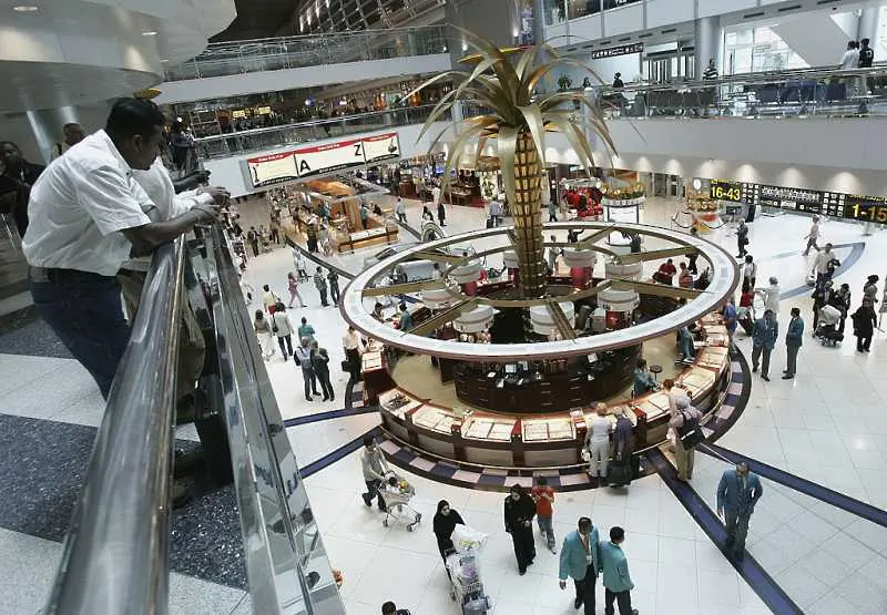 Дрон затвори временно натовареното летище в Дубай