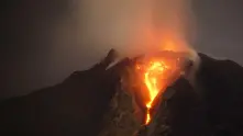 Вулкан на Камчатка изхвърли километри пепел в небето