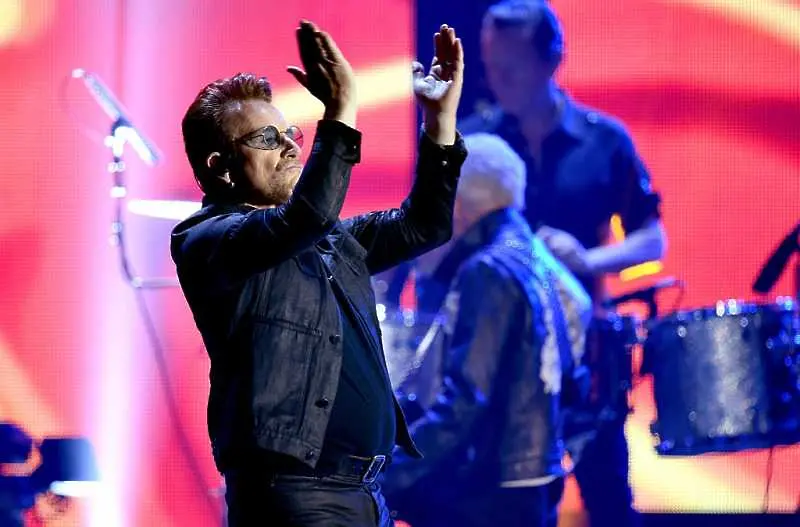 Боно от U2 влезе в класация „Жена на годината”