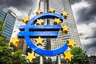 Пореден удар за еврото
