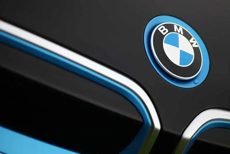 BMW изтегля над 154 000 автомобила