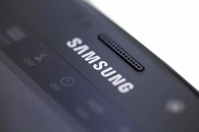 Въпреки фиаското с батериите Samsung все още е лидерът на пазара