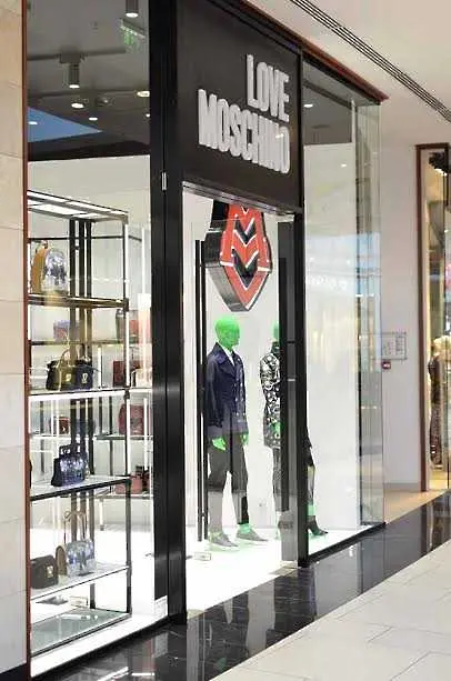 Брандът Love Moschino откри самостоятелен бутик в София