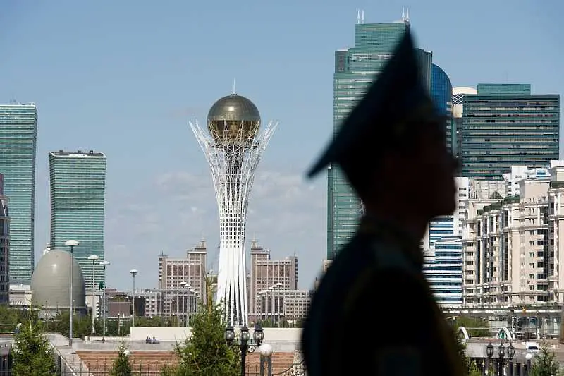 Депутати в Казахстан предлагат столицата да бъде кръстена на президента