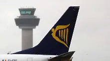 Самолет на Ryanair кацна принудително заради масово сбиване