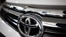 Печалбата на Toyota се срина с над 40%