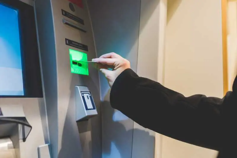 Хакери са атакували банкомати в България