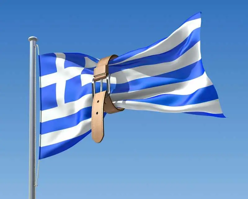 Гръцкото правителство планира да вдигне лимита за теглене от банкомат