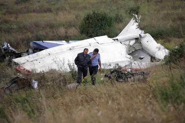 Открити са и трите черни кутии на катастрофиралия руски самолет