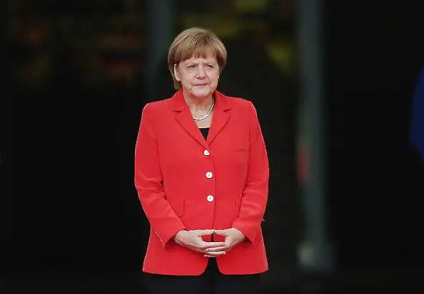 Меркел: Европа трябва да приеме повече мигранти