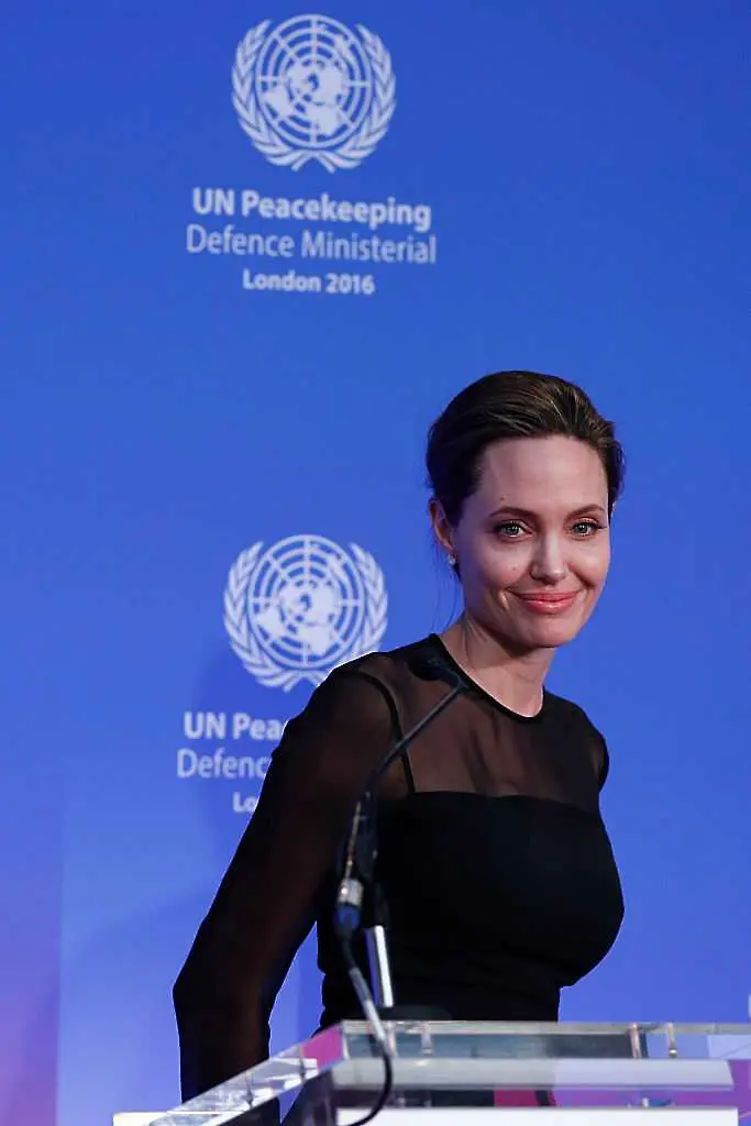 Анджелина Джоли: Забраната за влизане на бежанци в САЩ е игра с огъня