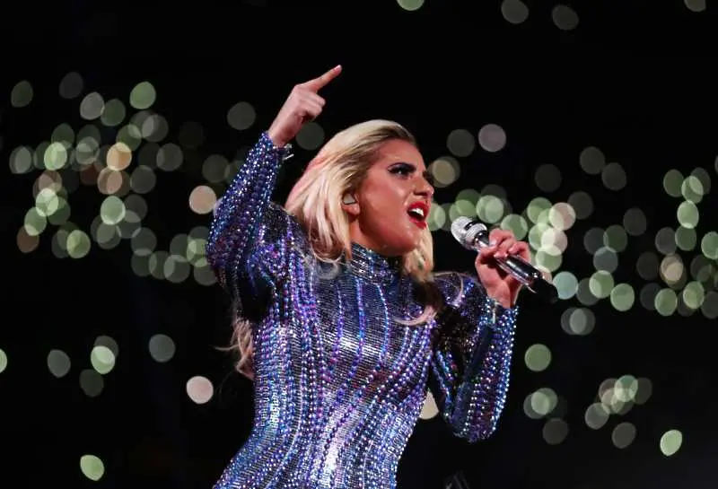 Lady Gaga и Metallica заедно на сцената на наградите Грами