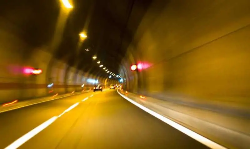 Част от магистрала Хемус остава затворена заради трагедията в тунела