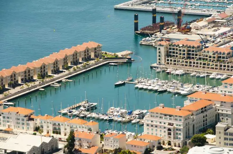Гибралтар задържа най-голямата ветроходна яхта в света заради дългове