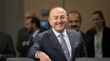 Холандия забрани на самолета на турския външен министър да кацне на територията й
