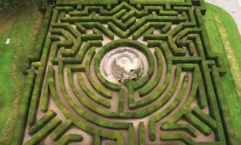 Най-известният създател на зелени лабиринти в света разкрива тайната си