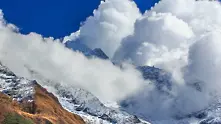 Българка загина при снежна буря в Хималаите