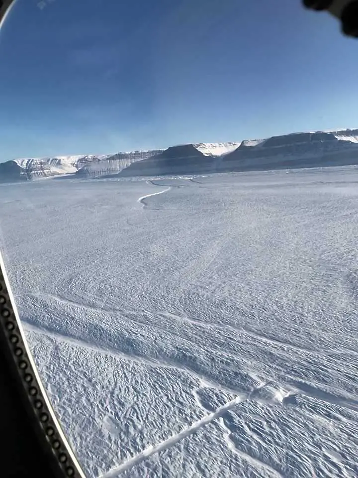 Огромна пукнатина се появи в най-големия ледник на Гренландия