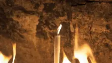 Благодатният огън идва от Йерусалим с четири специални фенера