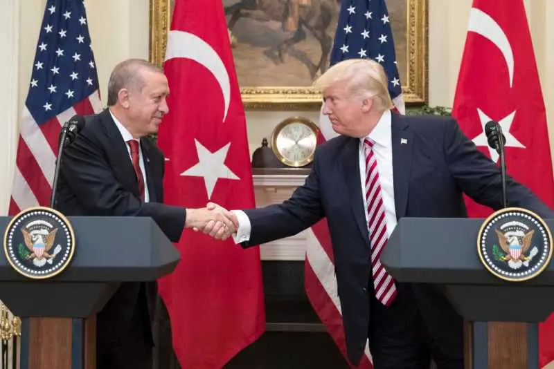 Първа среща на Тръмп и Ердоган очи в очи