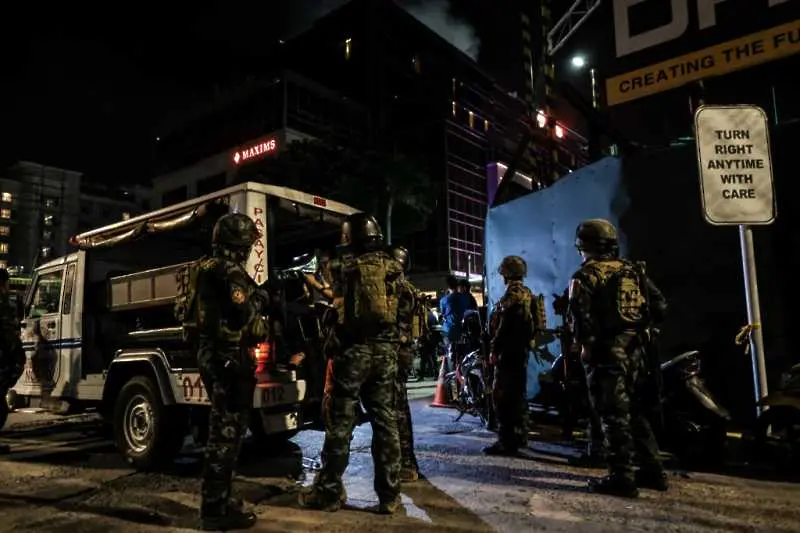 Нападение в хотел в Манила. Жертвите са над 30