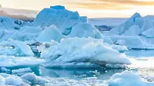 Учени разкриха причината за по-бързото затопляне на Антарктида