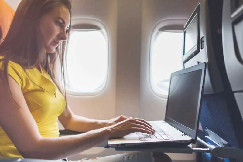 САЩ може да забрани носенето на лаптопи по време на международни полети