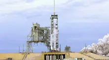 SpaceX тества предстартово ракетата, която ще изстреля първия български сателит