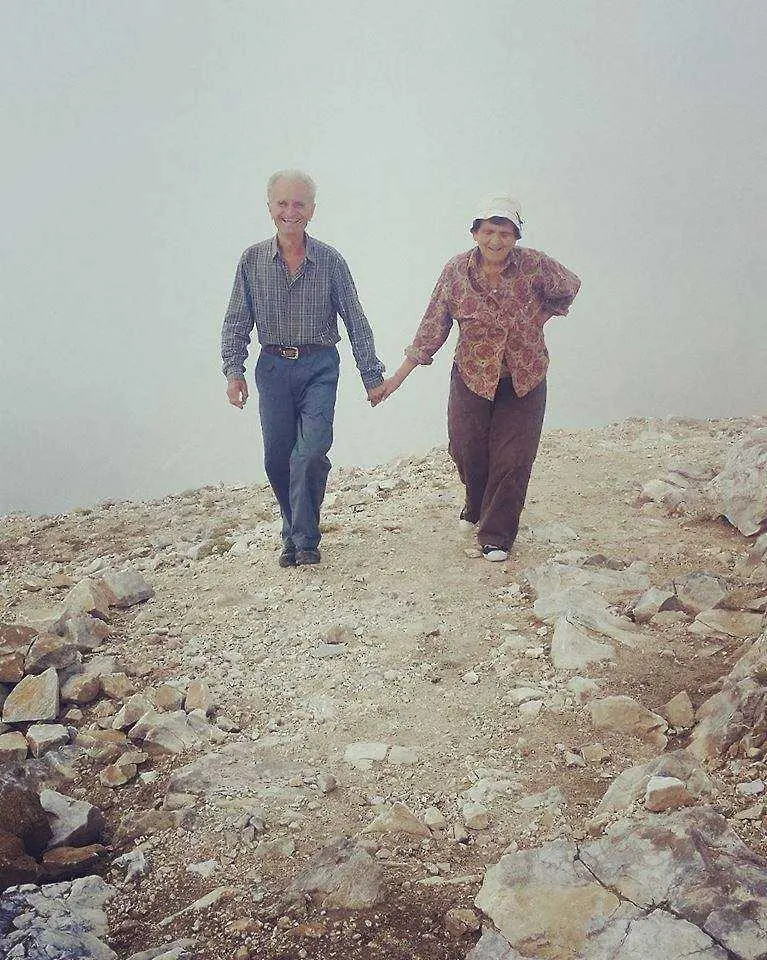 Историята за любов и планинарство, която трогна хиляди