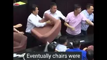 Бой със столове в тайванския парламент