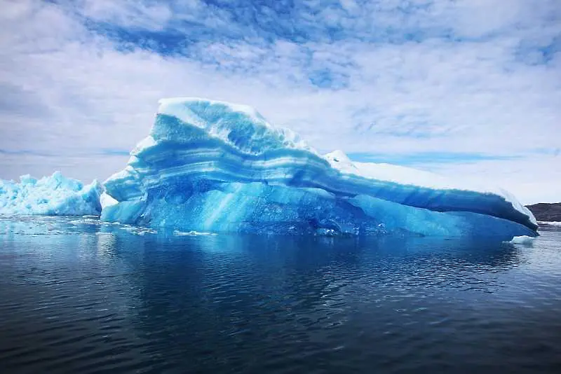 Гигантски айсберг се откъсна от Антарктида