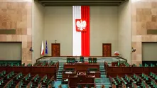 Спорният законопроект за реформа на Върховния съд в Полша мина и през Сената