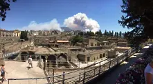 Пожари в Италия, горят и склоновете на Везувий