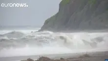 Тайфунът Несат връхлетя Тайван (видео)