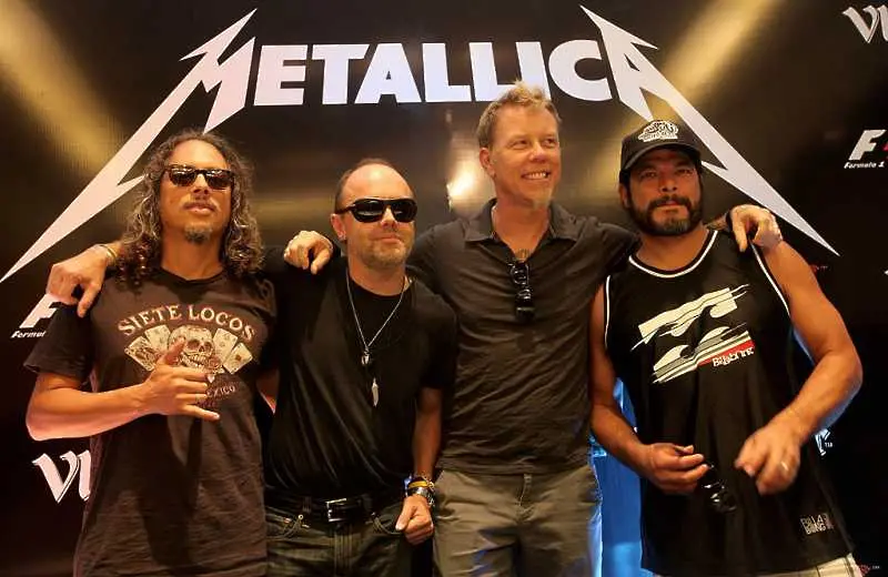 Metallica пеят с пълно гърло хитове на Disney и Риана (видео)
