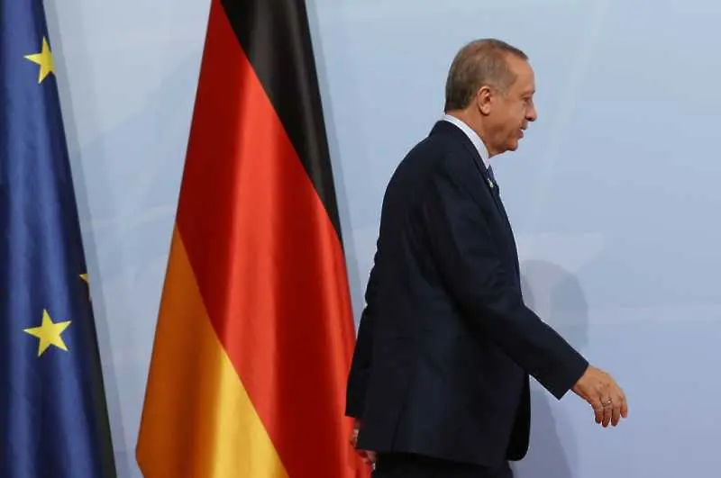 Ердоган бесен на Германия, отказала да му предаде 4500 „терористи“