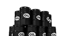 Петролът поевтинява заради запасите на САЩ