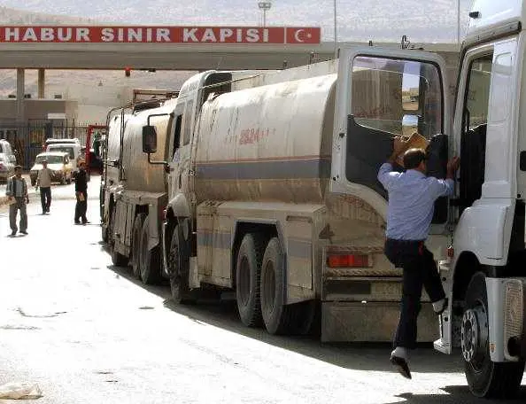 Турция обеща спешни мерки за намаляване на опашките по границите