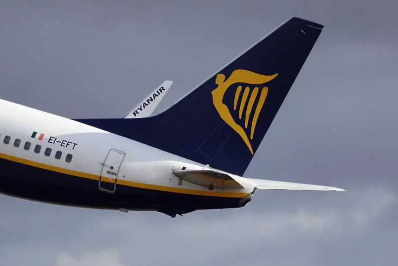 Ryanair призова британските летища да ограничат алкохола на пътниците