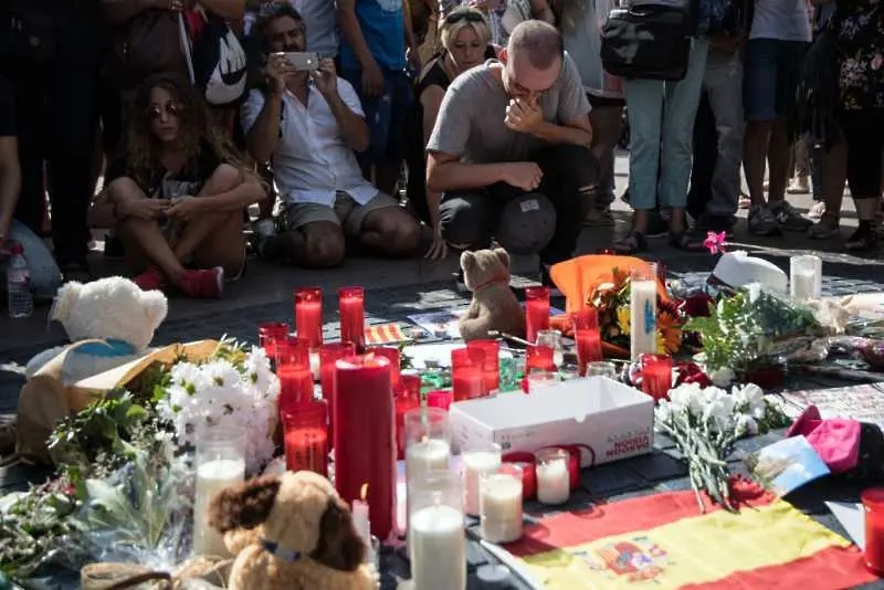 Трима мароканци, убити в Камбрилс, са разпознати. Жертвите им са от 35 държави