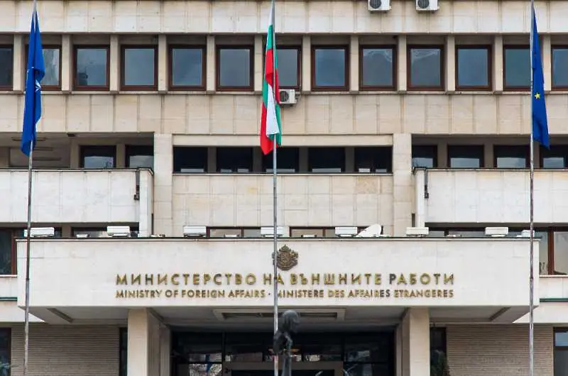 МВнР: Продължава да няма данни за пострадали българи при атентатите в Испания