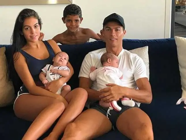Роналдо очаква дъщеря