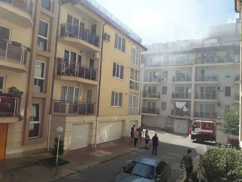 Пожар гори в жилищен блок в столичния кв. Манастирски ливади - изток