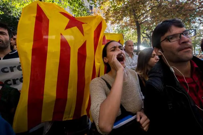 Испанската полиция арестува икономическия министър на Каталуния
