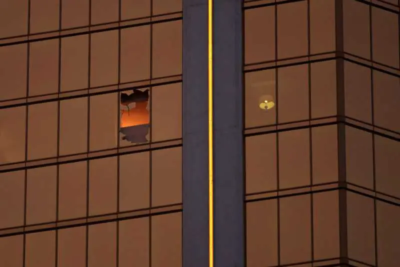 Масовият убиец от Лас Вегас оборудвал с камери хотелската си стая