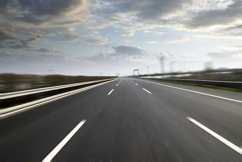 Китай строи магистрала за 13,4 млрд. долара