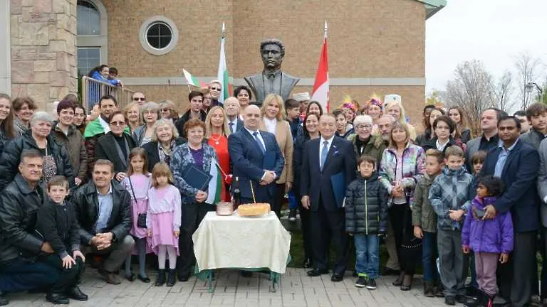 Първи паметник на Левски бе открит в Канада